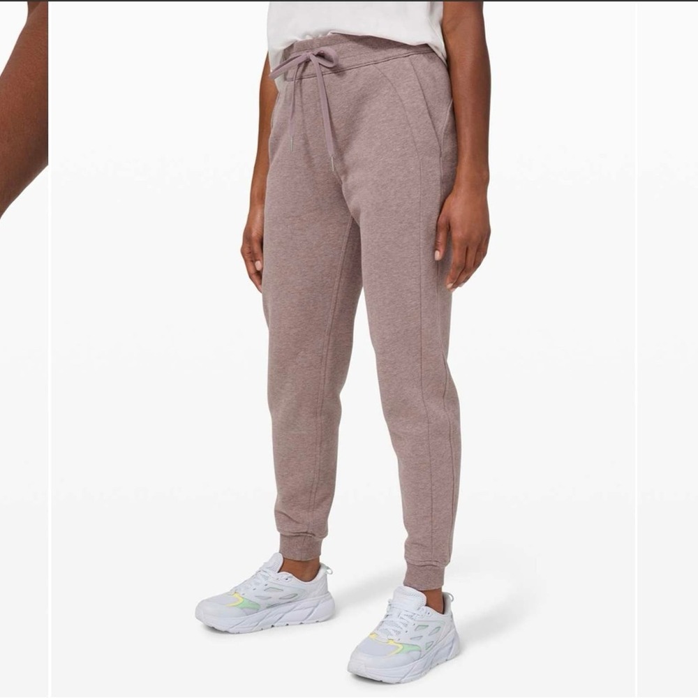 Lululemon Scuba Joggers Heathered Violet Verbena size 2